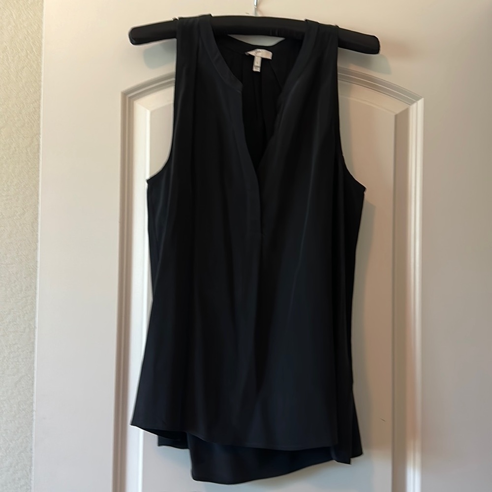 Excellent condition - Joie Sleeveless Silk Blouse